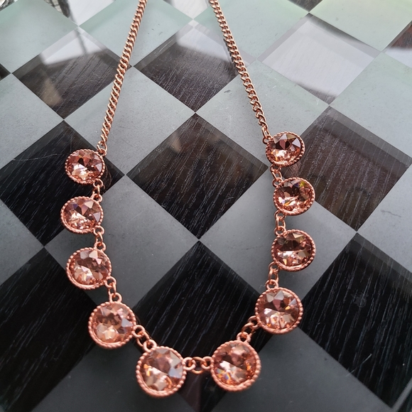Jewelry - Stunning Necklace